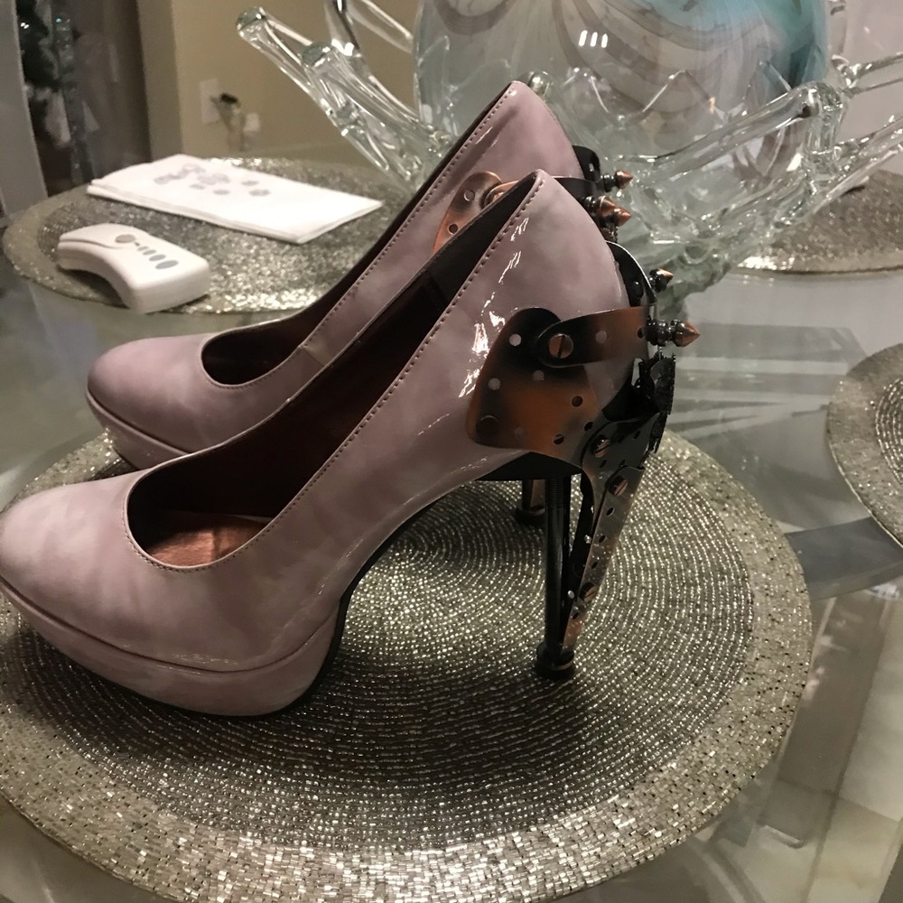 Ladies heels